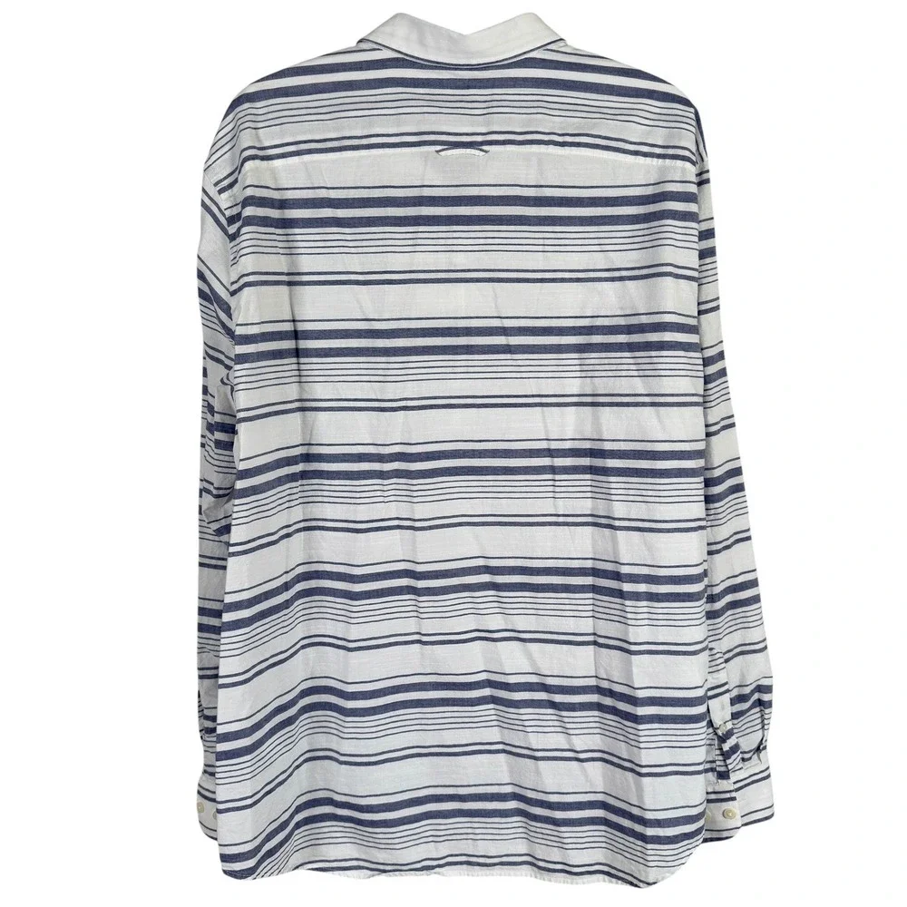 Banana Republic Lighweight Soft Wash Button Up Shirt Mens XL White Blue Striped